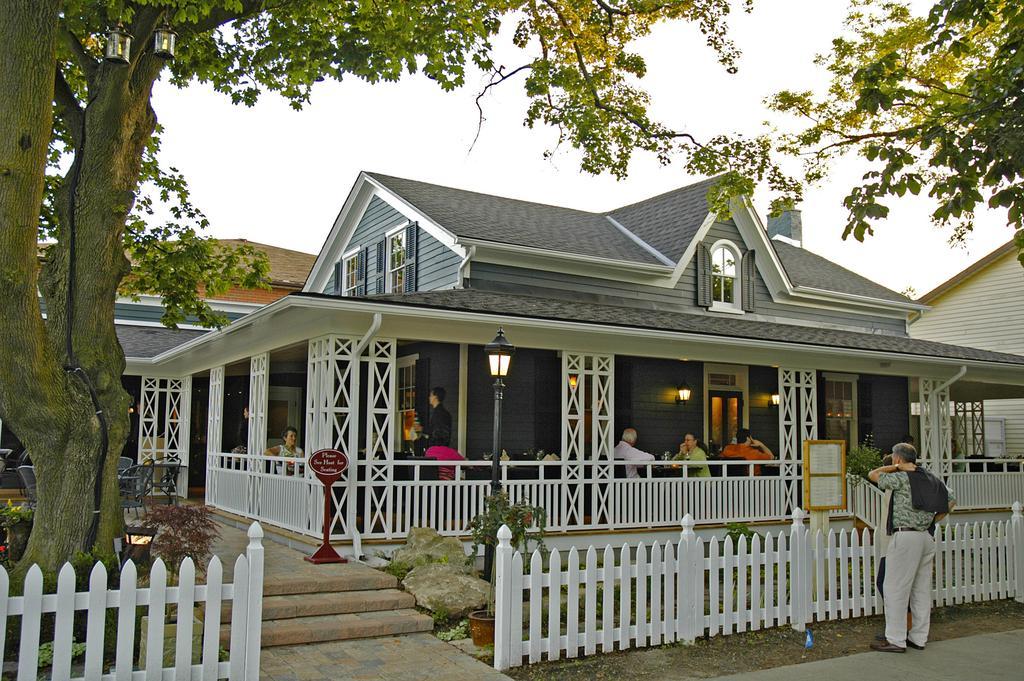 Shaw Club Hotel Niagara-on-the-Lake Exterior foto